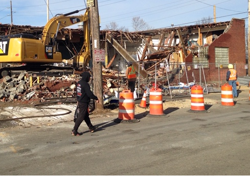 Urban Avenue Grade Crossing 01-17-19