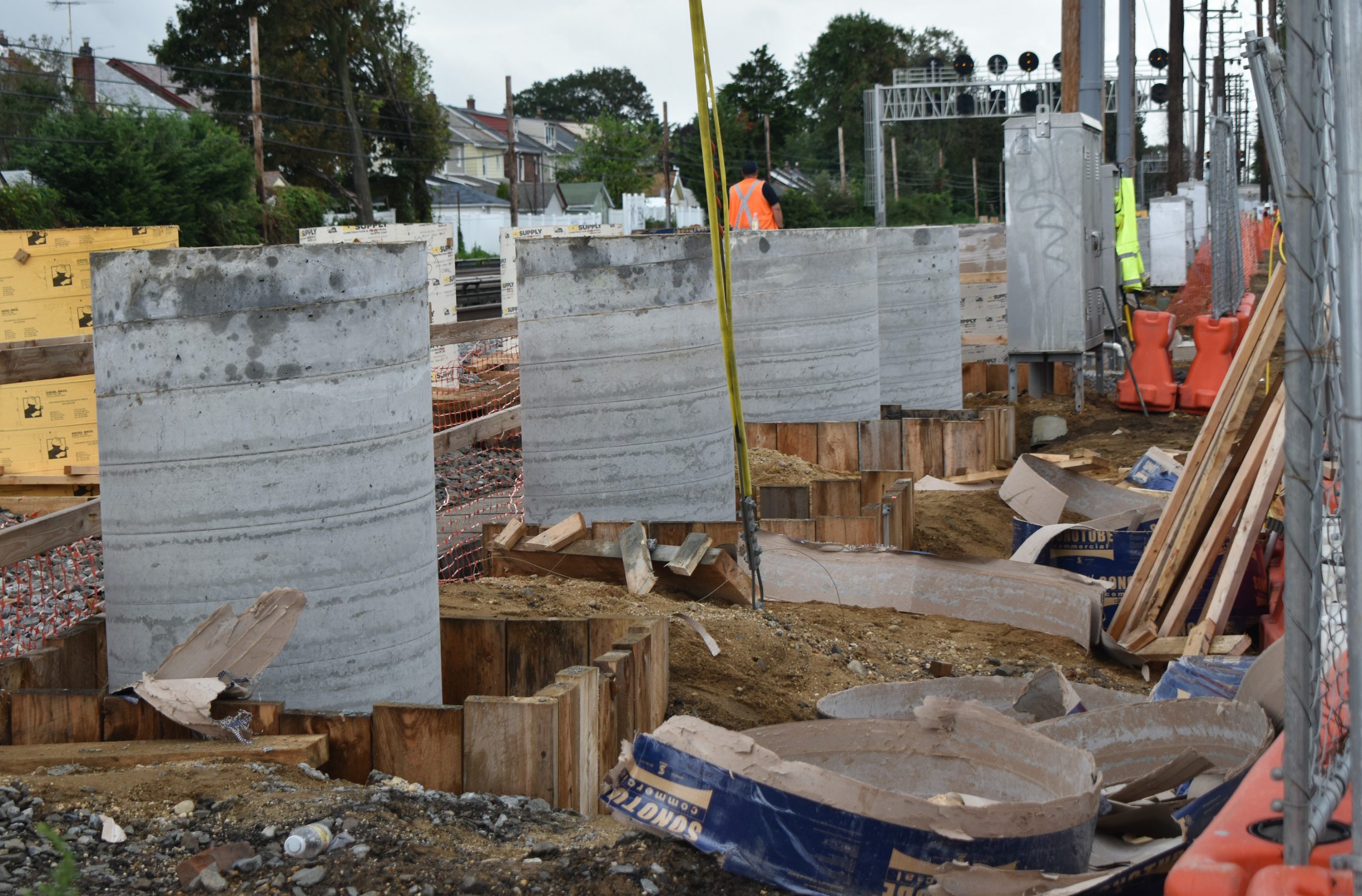 New Elmont Station After: The concrete columns that will support the platforms - 09-02-20
